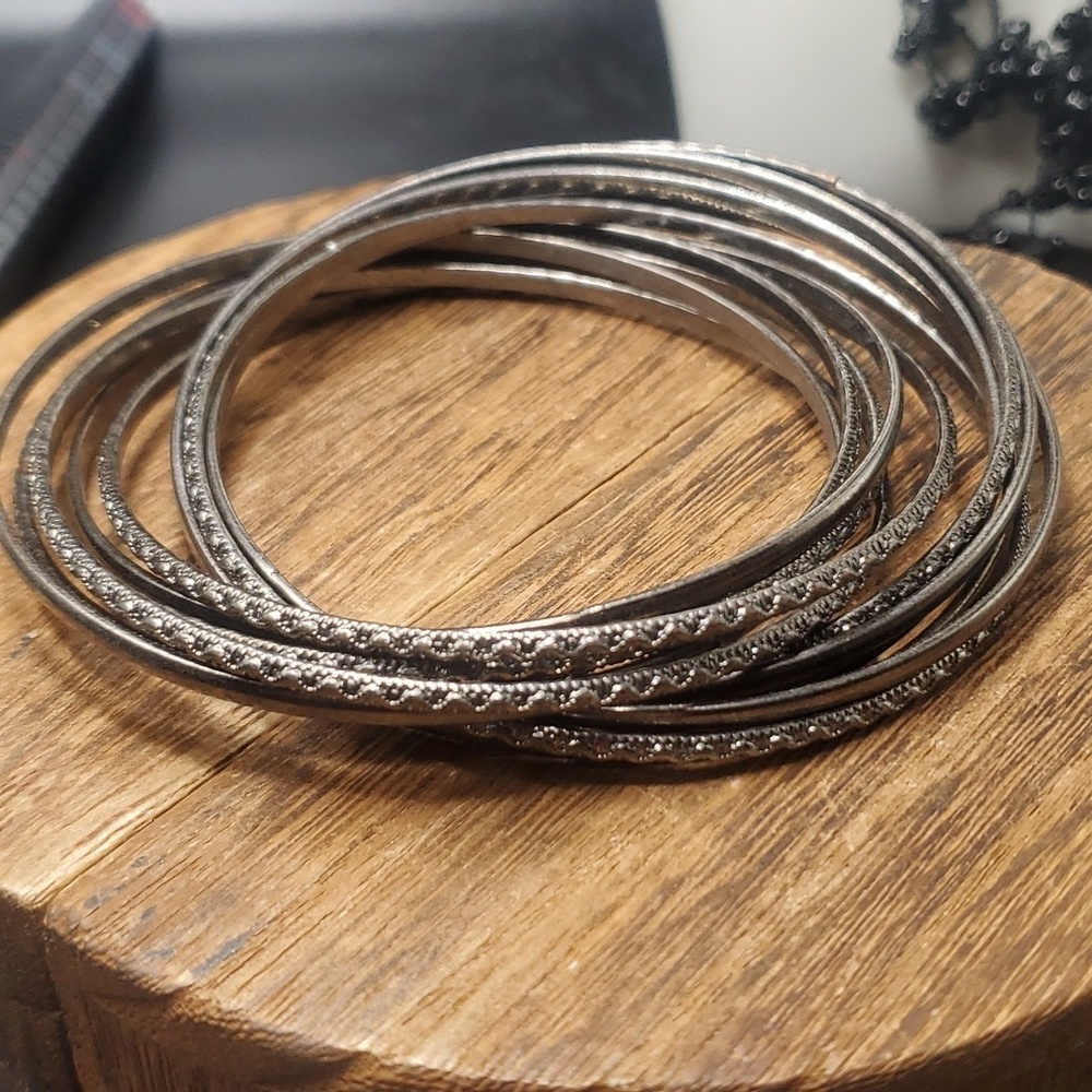 B3236 stack of‎ bracelets